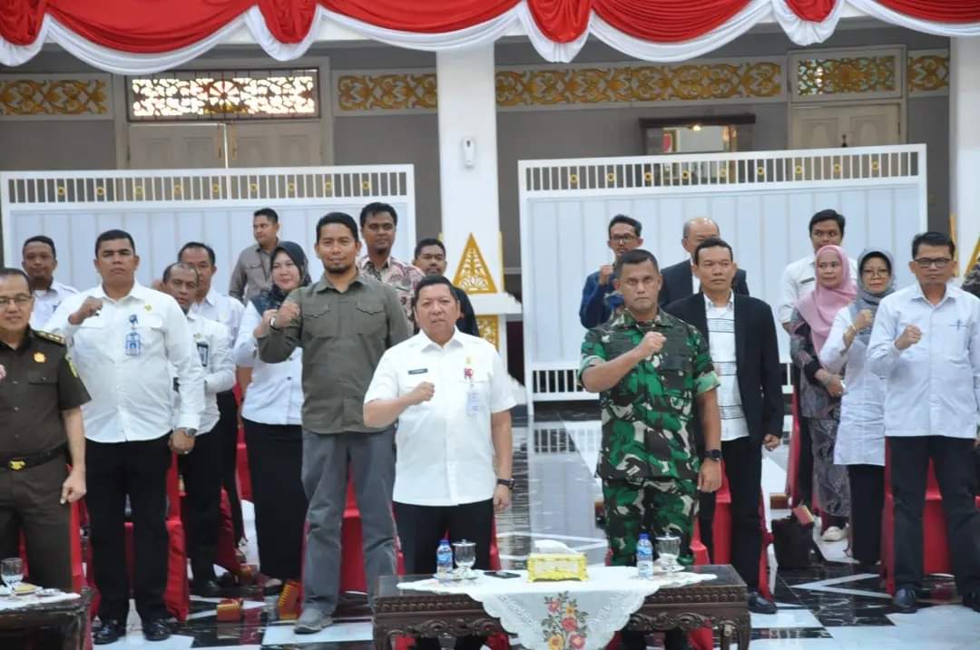 Kasrem 031/WB Hadiri Acara Penandatanganan Kesepakatan Bersama Perguruan Tinggi dan Yayasan dengan Pemprov Riau