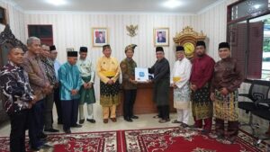 Lembaga Adat Melayu Riau (LAMR) menerima kunjungan silaturahmi General Manager PT PLN (Persero) Riau dan Kepulauan Riau