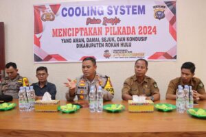 Wujudkan Pilkada Sejuk, Kapolres Rohul Cooling System Dengan Kades dan Perangkat Desa Rambah Tengah Utara