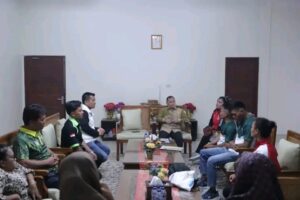 Pj Bupati Diri Surung Charles Bantjin Lepas Atlet Paralimpiade Ikuti Ajang Peparnas di Solo