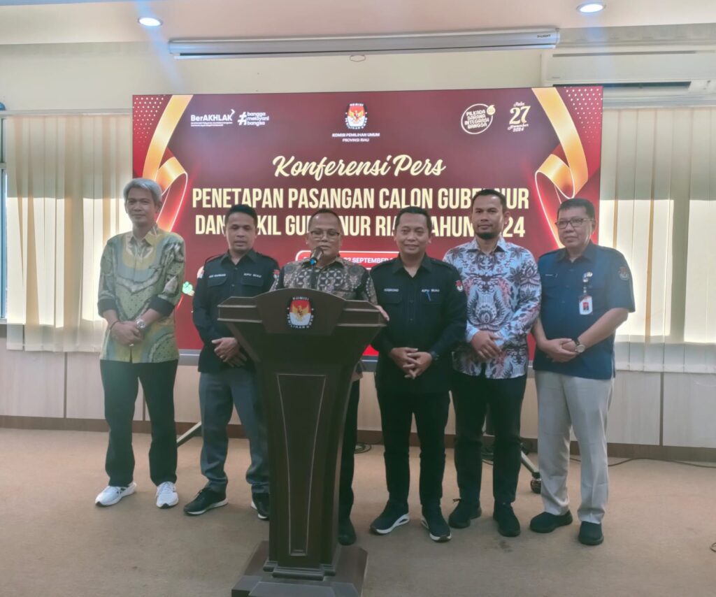KPU Riau Gelar Konferensi Pers Penetapan Pasangan Calon Gubernur dan Wakil Gubernur Riau, 3 Paslon dinyatakan Penuhi Persyaratan 