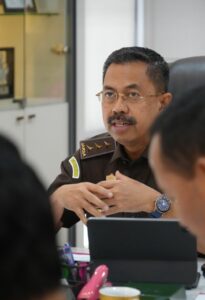 JAM-Pidum Prof. Dr. Asep Nana Mulyana Terapkan Keadilan Restoratif pada Perkara Penadahan di Rokan Hilir