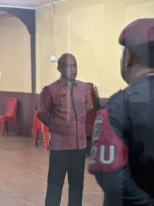 TERAPKAN SOP, KALAPAS PIMPIN APEL SERAH TERIMA REGU PENGAMANAN LAPAS PEKANBARU 