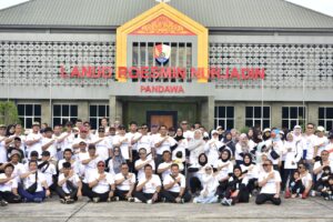 Danlanud Roesmin Nurjadin Fasilitasi Gerak Jalan Santai DPD REI Riau Dalam Rangka Musda XIII 2024