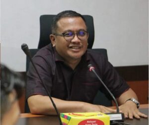 Ketua DPRD Provinsi Riau Sementara Ma’mun Solikhin, mengadakan rapat internal tentang penyusunan Tata Tertib DPRD Provinsi Riau