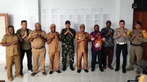 Dukung Pilkada Yang Damai Dan Aman di Papua, Satgas Yonif 641/Bru Hadiri Rapat Sosialisasi Bagi Masyarakat Yalimo