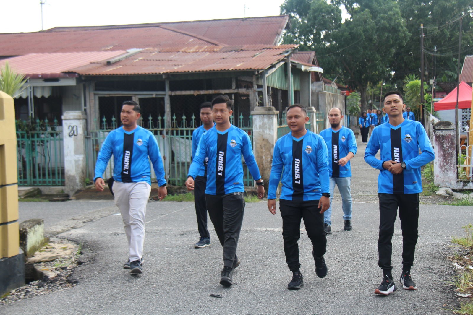 Jaga Kebugaran dan Tingkatkan Keakraban, Lapas Pekanbaru Lakukan Giat Jalan Santai