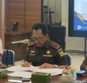 Press Release Kapala kejaksaan Tinggi Riau Akmal Abbas terdapat 43 kasus penyelidikan 