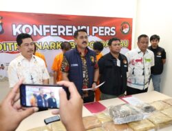 Direktorat Reserse Narkoba Polda Riau kembali melakukan pengungkapan 15 kilogram lebih ganja kering asal Sumatra Utara (Sumut). 