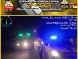 Sat Lantas Polres Kuansing Patroli Blue Light Pantau Arus Lalu Lintas di Titik Rawan Kecelakaan dan Berikan Himbauan Keselamatan