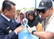 PT PHR dan Bupati Rohil H.Bistamam  gelar sembako murah di labuhan tangga Hilir