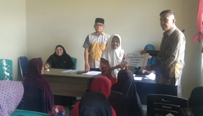 Di penghujung Ramadhan Pemdes Sawah Salurkan 20 KPM BLT Dana Desa Triwulan I Tahun 2025 
