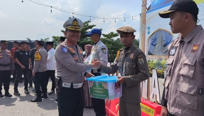 Dirlantas Dampingi Kapolda Riau Tinjau Pospam di Siak & Pelalawan, Irjen Herry: “Pelayanan Kepada Masyarakat Harus Magnum Opus”
