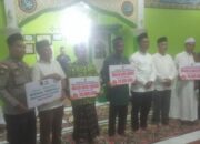 Safari Ramadhan di Panipahan, Wakil Bupati Rokan hilir Jhony Charles memberikan bantuan dana hibah sebesar 20 juta untuk mesjid