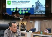 Bupati Rohil H.Bistamam menghadiri rapat koordinasi perencanaan pembangunan se provinsi Riau   di pekanbaru