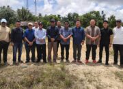 Bupati Rohil dan wakil Bupati Rohil tinjau langsung lokasi perencanaan pembuatan universitas dan pasar di ujung tanjung