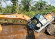 Virall !!!! Wakil Bupati Rohil Jhony Charles soroti penggunaan alat berat yang sampai kini belum dikembalikan