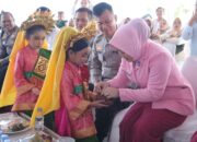 Penuh Haru, Kapolres dan Istri Lepas Peserta Didik TK Kemala Bhayangkari 04 Rengat T.A 2024/2025