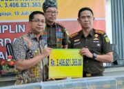 Wakil Bupati Rohil Jhony Charles apresiasi Kejati Riau dan Kejari Rohil yang telah berhasil melakukan Pemulihan Keuangan Negara terhadap pekerjaan Peningkatan Jalan Kuning Jalil (DAK Penugasan) tahun 2024,