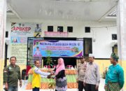 Upaya mengurangi polusi udara, Mitigasi perubahan iklim,  Datin penghulu Mesah Putri syahrani berikan bantuan dan penanaman bibit pohon mangga di kepenghuluan Mesah