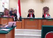 Keluarga Terdakwa Menghalangi Tugas Wartawan Saat Meliput Sidang Kasus Pembunuhan Berencana Mantan Sekretaris Desa Kuala Patah Parang