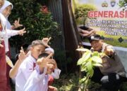 Polisi Ajak Siswa MI Alfalah Peduli Lingkungan