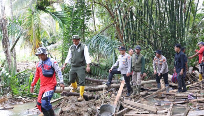 Menteri Kehutanan dan Kapolda Riau Terjun Langsung ke Lokasi Bencana di Agam, Percepatan Evakuasi dan Bantuan Terus Dikerahkan