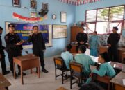 Gegana Brimob Riau Tanamkan Kesadaran Keamanan Sejak Dini kepada Pelajar SD Negeri 99 Pekanbaru