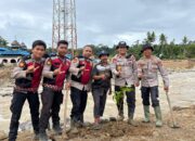 Dansat Brimob Polda Riau Tanam Pohon di Kabupaten Agam, Pulihkan Alam Pasca Banjir Bandang