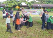 Kasat Binmas Polres Kampar Ajak Siswa SD Pahlawan Peduli Alam, Sosialisasi Green Policing, Hijaukan Sekolah