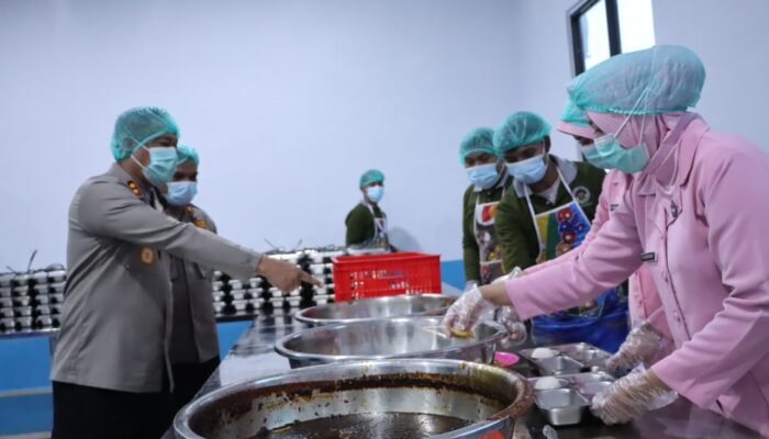 Kapolres Rohil Bersama Bhayangkari Cek Langsung Dapur SPPG, Pastikan Standar Gizi dan Kebersihan Terpenuhi