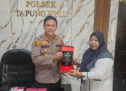 Sinergi Edukasi, Kapolsek Tapung Hulu Terima Penghargaan dari TK Flamboyan Tandun PTPN IV