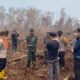 Dansat Brimob Polda Riau Turun Langsung Tinjau dan Pemadaman Karhutla di Dumai