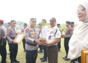 Kapolda Riau Beri Penghargaan, Satpam UIN Suska Jadi Penerima Pertama atas Aksi Heroik