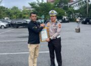 Dirlantas Polda Riau Pimpin Apel Pagi dan Berikan Penghargaan kepada Personel Berprestasi