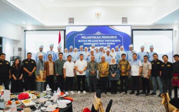 Sekretaris Daerah Kota Dumai Resmi Lantik Kepengurusan IPRY Komisariat Kota Dumai Periode 2025/2026 di Yogyakarta.