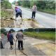 Polsek Sungai Sembilan Gerak Cepat Bersihkan Tumpahan CPO, Selamatkan Pengguna Jalan dari Ancaman Kecelakaan