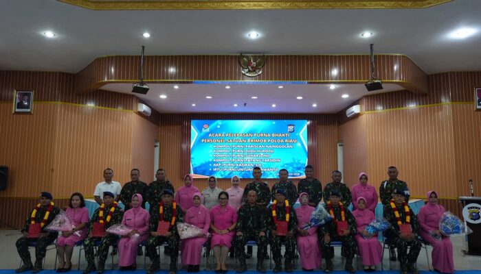 Pelepasan Purna Bhakti, Dansat Brimob Polda Riau : Pengabdian Tidak Berakhir Saat Seragam Dilepas