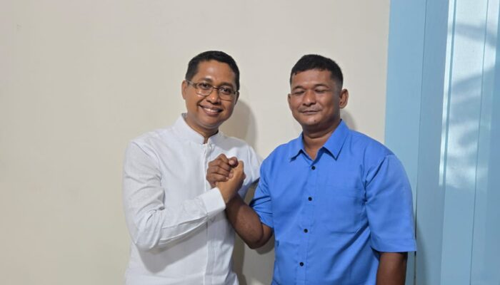 FPPKS Tanah putih silatuhrahmi ke kediaman wakil Bupati Rohil Jhony Charles, membahas perlindungan untuk petani sawit