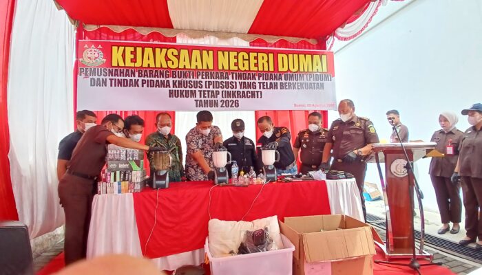 Kejari Dumai Musnahkan Sabu, Ekstasi hingga 382.790 Rokok Ilegal