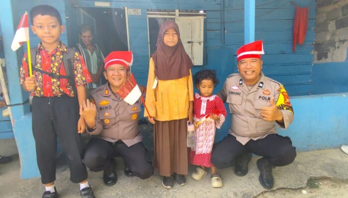 Polsek Dumai Timur Tebar Bansos, Kobarkan Semangat Merah Putih