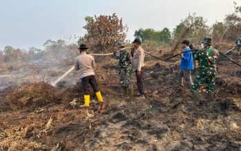 Polda Riau Kerahkan Drone Pemadam Api Tangani Karhutla di Siak