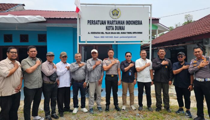 Kapolres Dumai Silaturahmi ke Kantor PWI Dumai, Perkuat Sinergi Polri dan Insan Pers