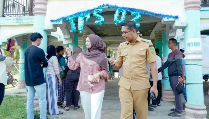 Demokrasi tingkat kepenghuluan, wakil Bupati Rohil Jhony Charles Pantau Pilpeng Serentak tahap 1 tahun 2026  di sejumlah wilayah