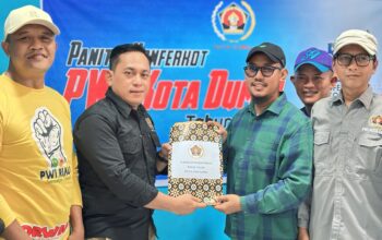 Didampingi Puluhan Anggota, Bambang Prayetno Mendaftar sebagai Bacalon Ketua PWI Dumai