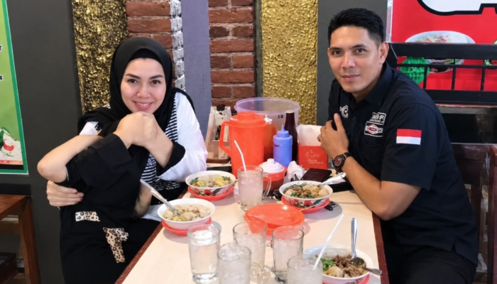 Di cari !!! Pasangan suami istri diduga melarikan ratusan juta rupiah dalam kerja sama usaha showroom mobil raisa mobil indo di pasir Pangaraian, Rohul